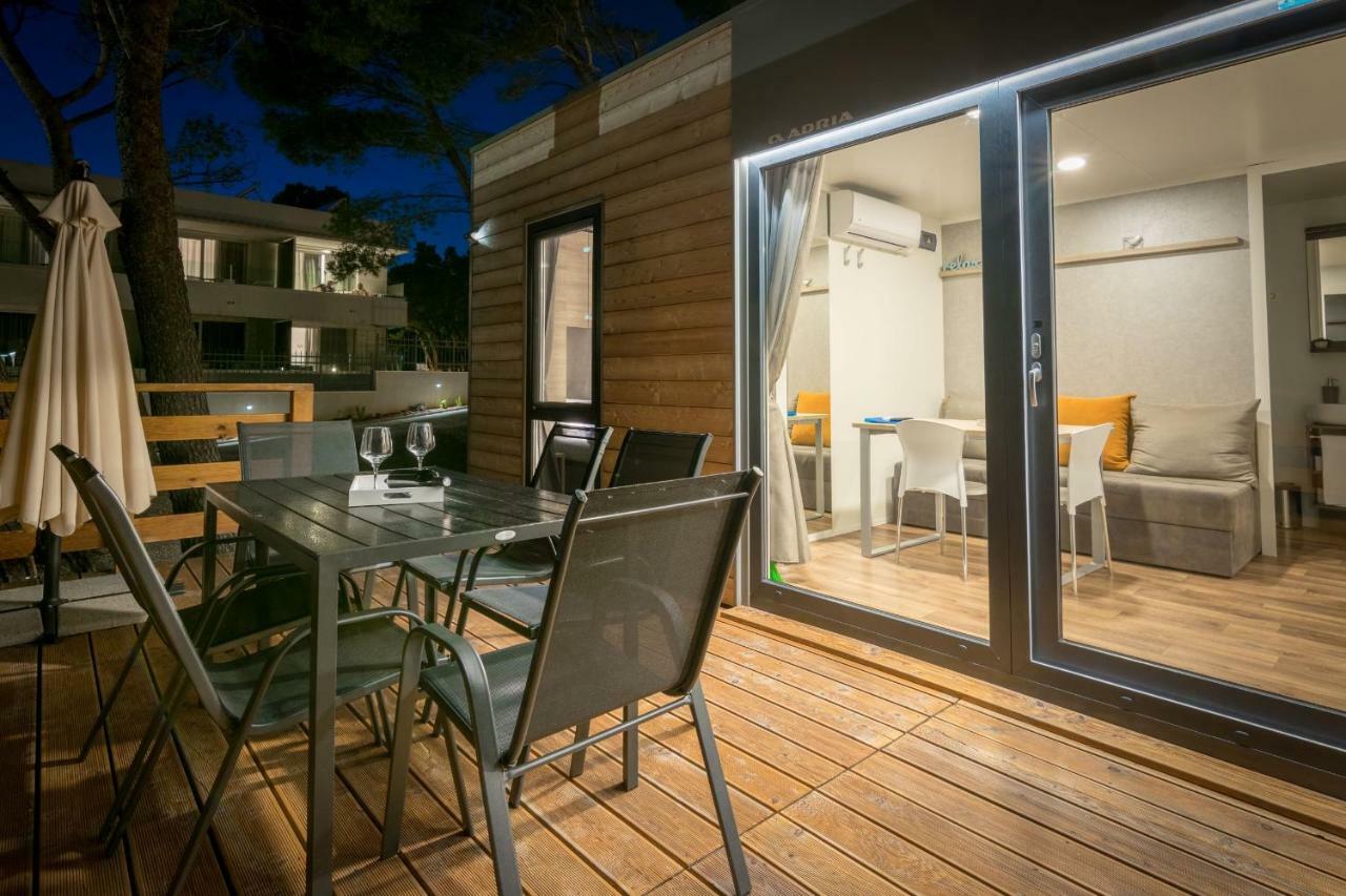Apartments And Mobile Homes Makarska Esterno foto